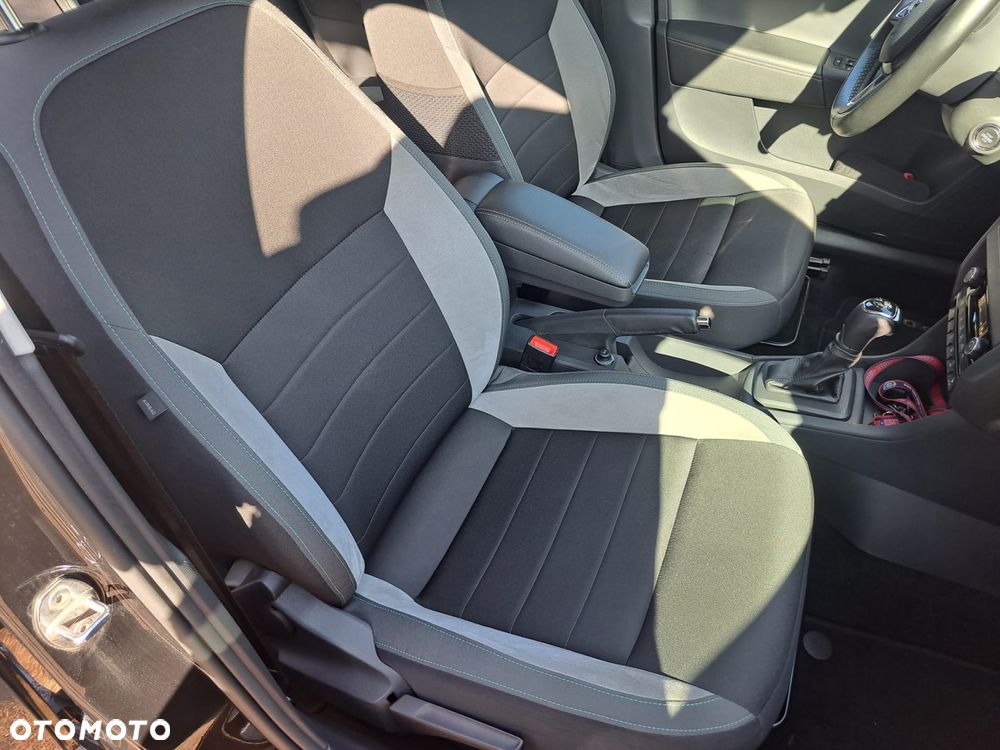 Skoda RAPID 1.2 TSI (Green tec) DSG Joy - 36