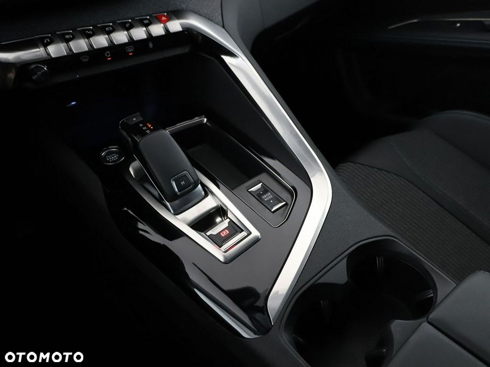 Peugeot 5008 PureTech 130 EAT8 Stop & Start Allure Pack - 32