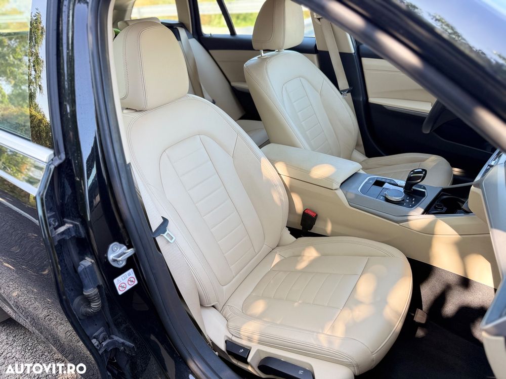 BMW Seria 3 330e Aut. Advantage - 14