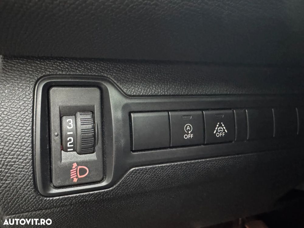 Peugeot 308 PureTech 130 GPF EAT8 Stop & Start Tech Edition - 26