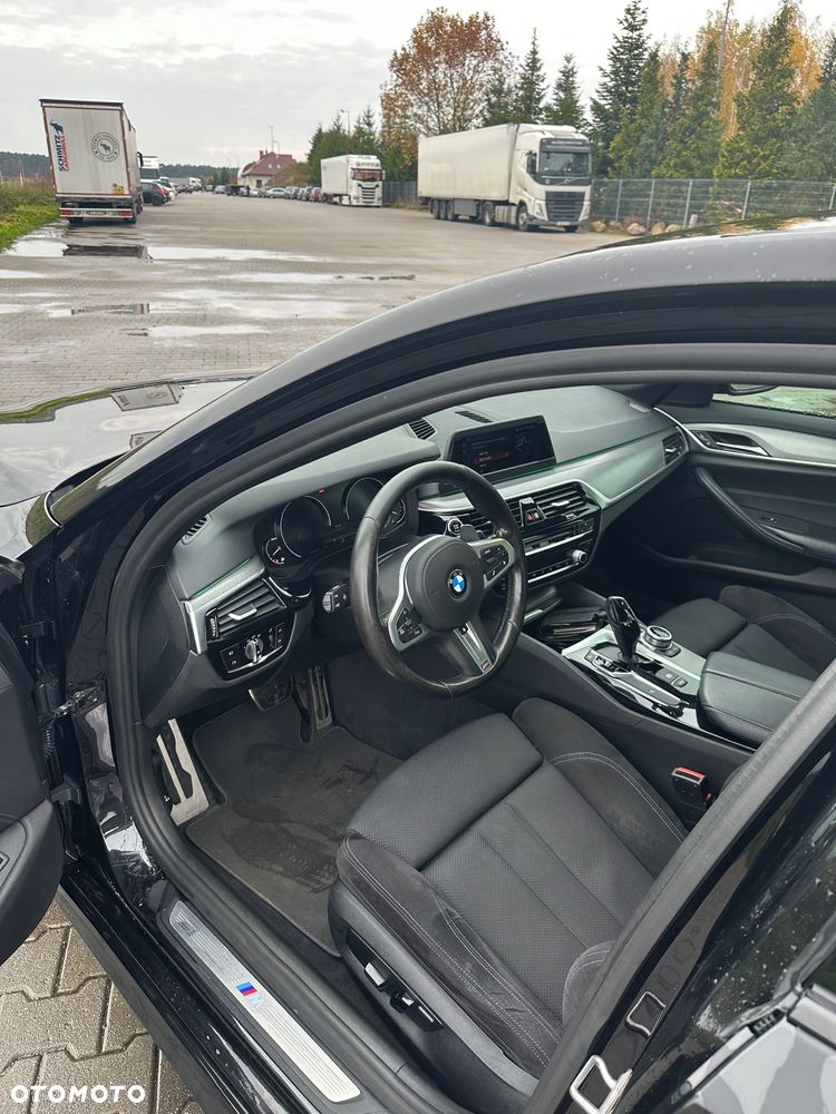BMW Seria 5 520d M Sport sport - 12
