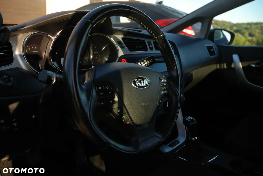 Kia Ceed 1.4 CVVT - 11