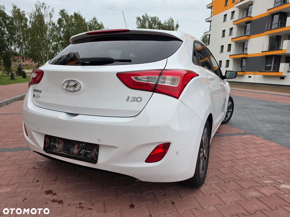 Hyundai i30 1.6 GDI BlueDrive Premium - 15