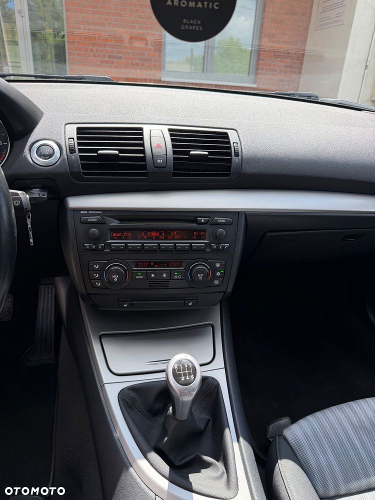 BMW Seria 1 120i - 20
