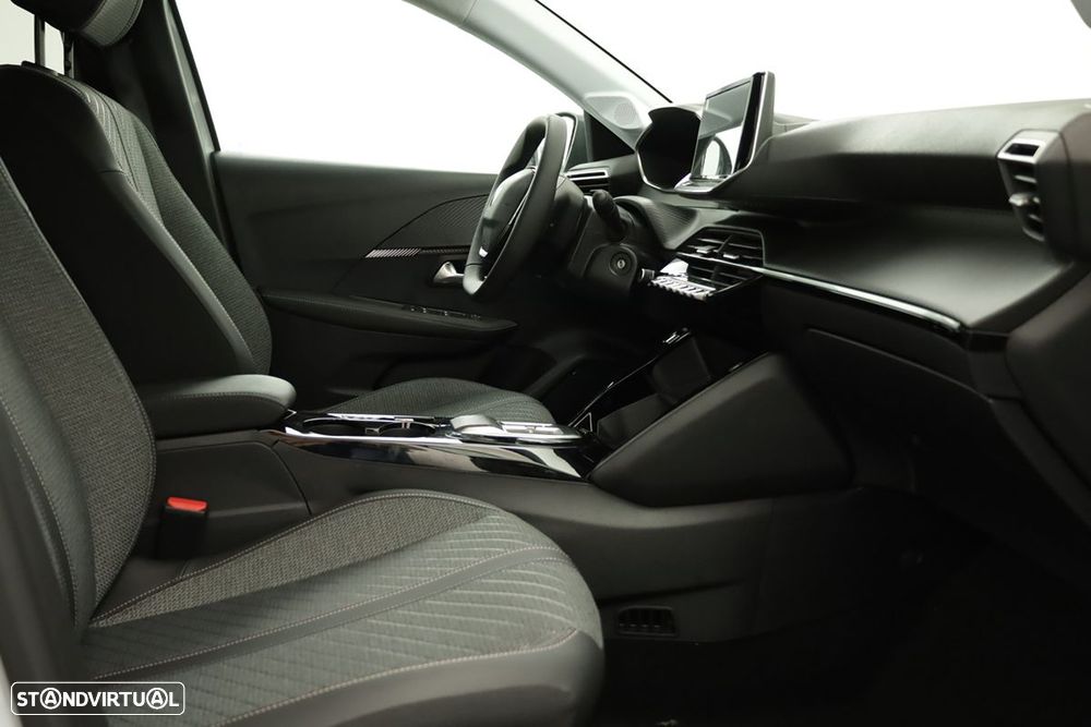 Peugeot 208 1.2 Hybrid Allure e-DCS6 - 21