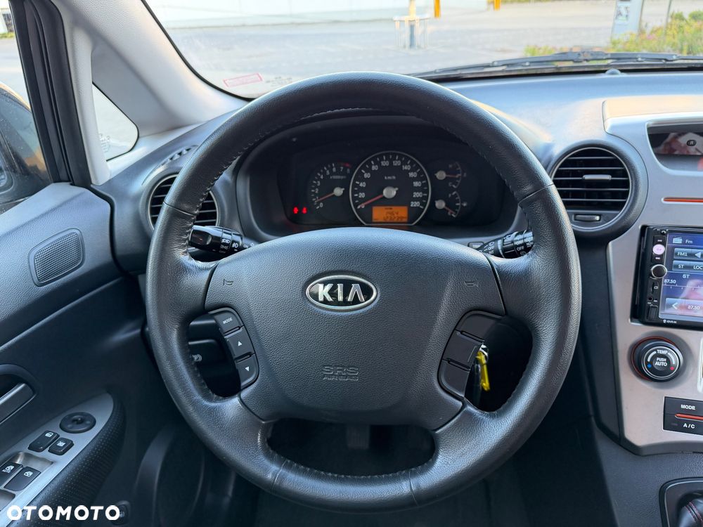 Kia Carens 2.0 CVVT EX - 12