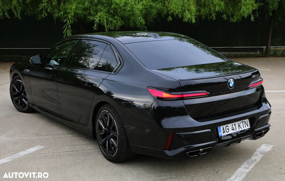 BMW M7 M760e xDrive AT PHEV - 23