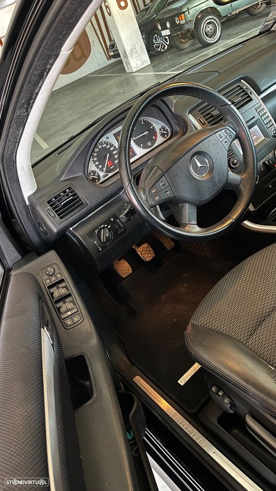 Mercedes-Benz B 180 CDI - 11