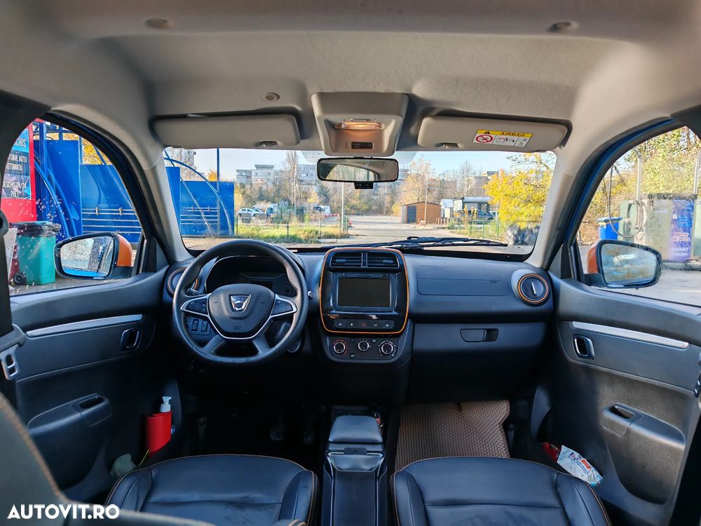 Dacia Spring Expression - 12