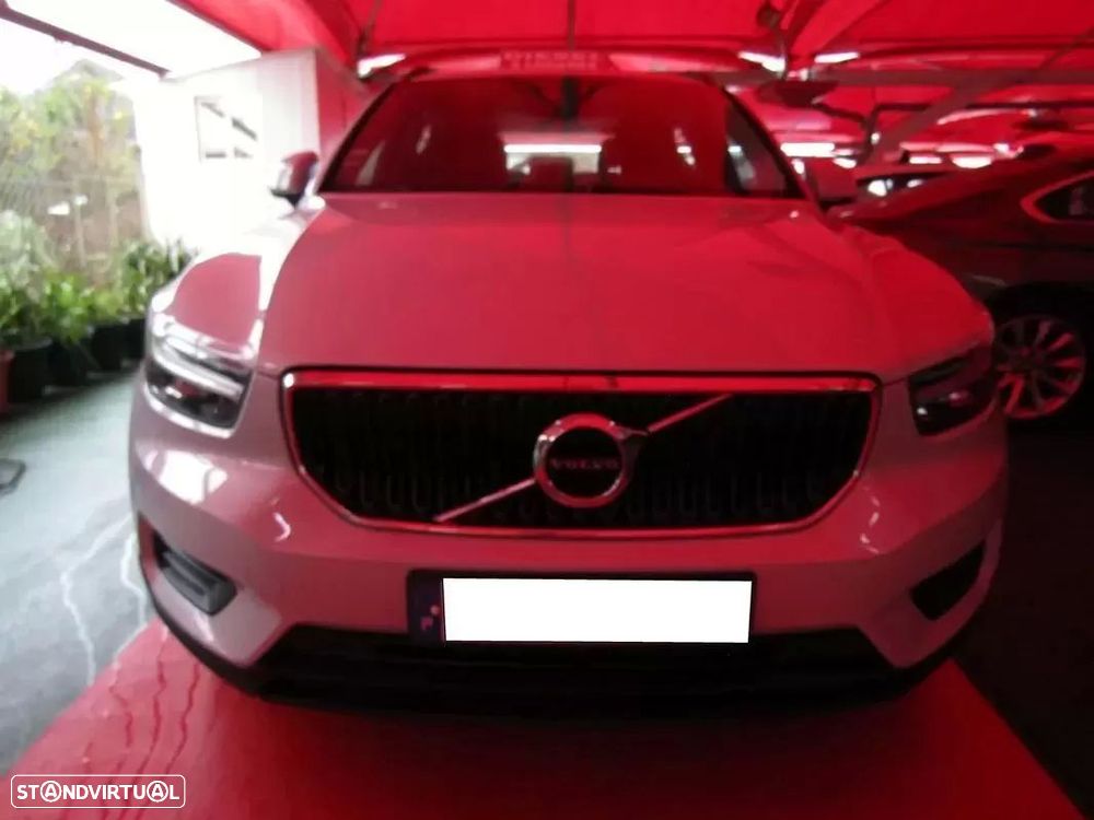 Volvo XC 40 2.0 D3 Momentum — photo 4