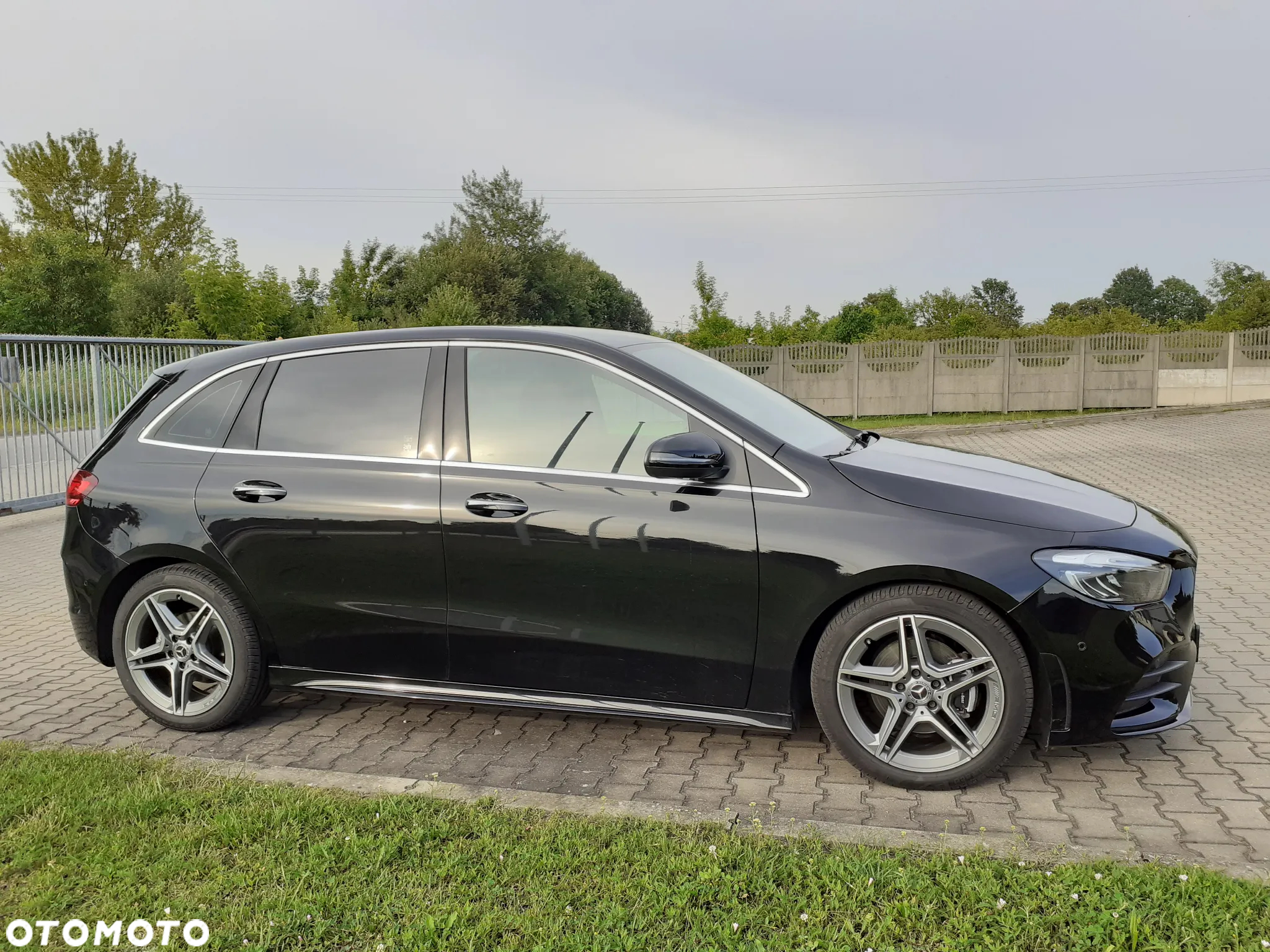 Mercedes-Benz Klasa B 200 d AMG Line 8G-DCT - 12