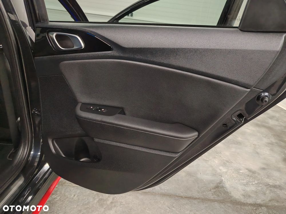 Kia ProCeed 1.6 T-GDI GT DCT - 31