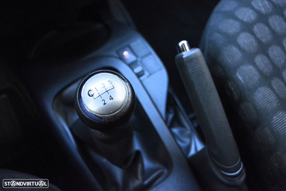 Toyota iQ 1.0 VVT-i Essential+AC - 31