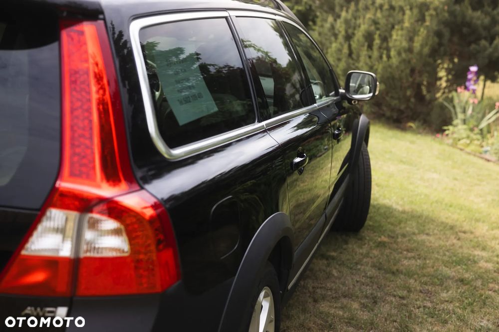 Volvo XC 70 D5 AWD Summum - 8