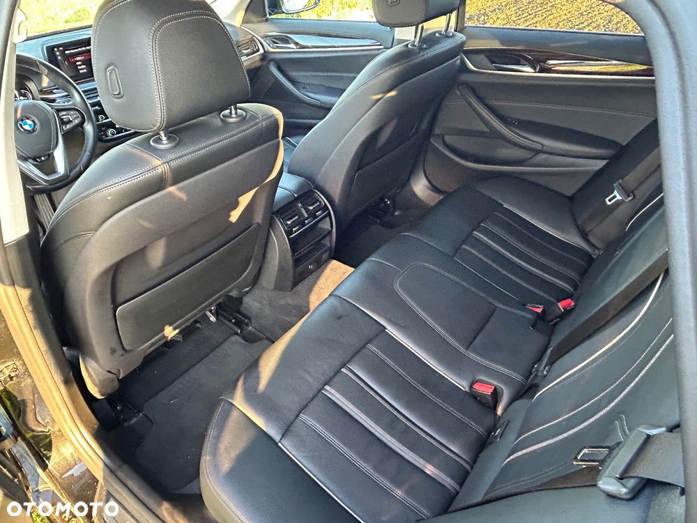 BMW Seria 5 520d Touring Luxury Line - 10