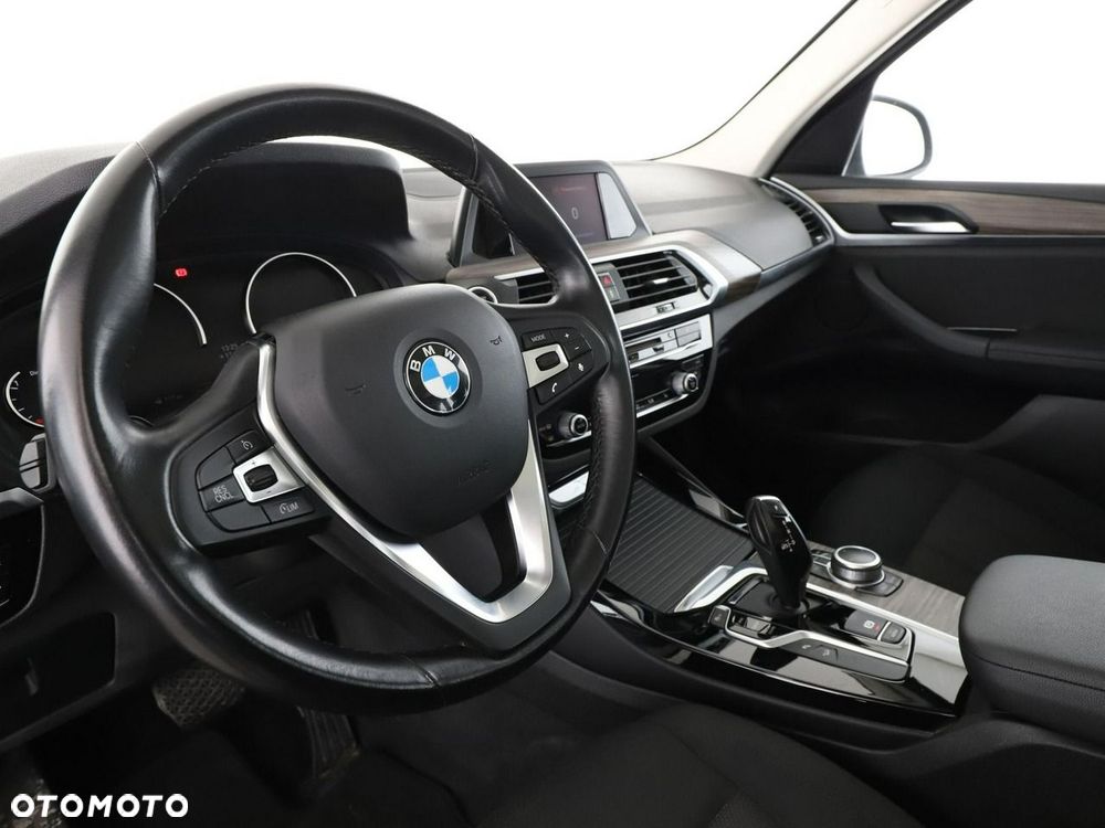 BMW X3 xDrive20d Advantage - 15