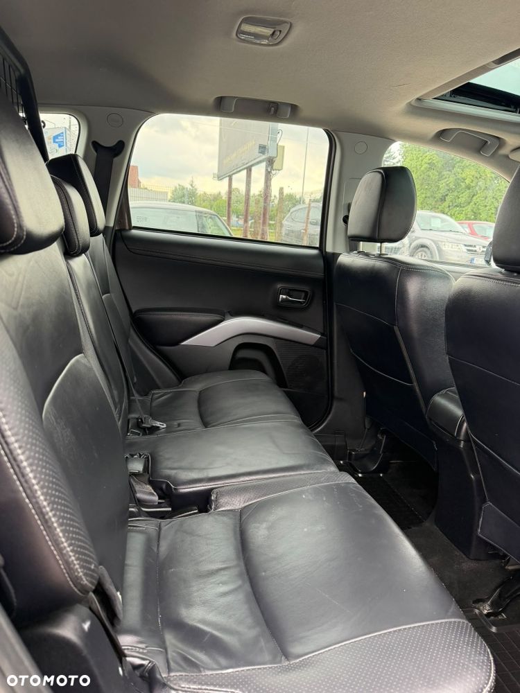 Mitsubishi Outlander - 8