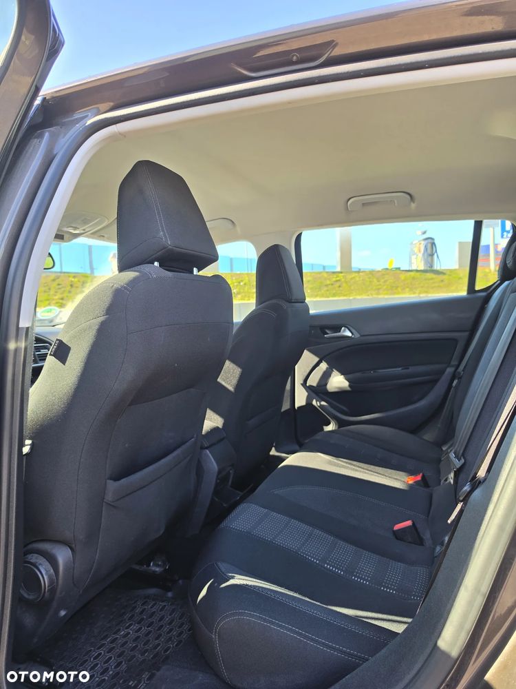 Peugeot 308 1.6 BlueHDi Allure S&S - 11