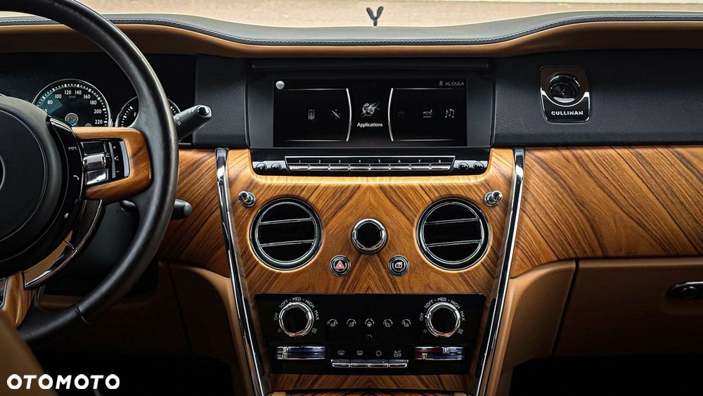 Rolls-Royce Cullinan - 26