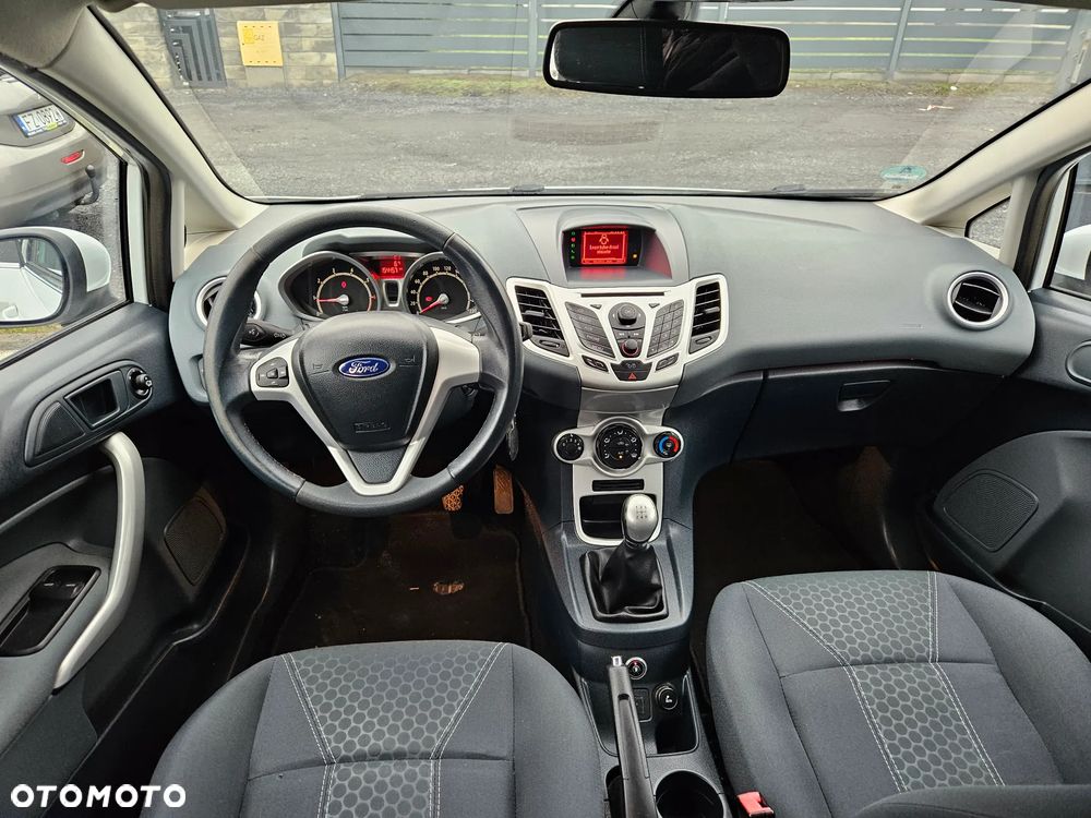 Ford Fiesta 1.4 Champions Edition - 13