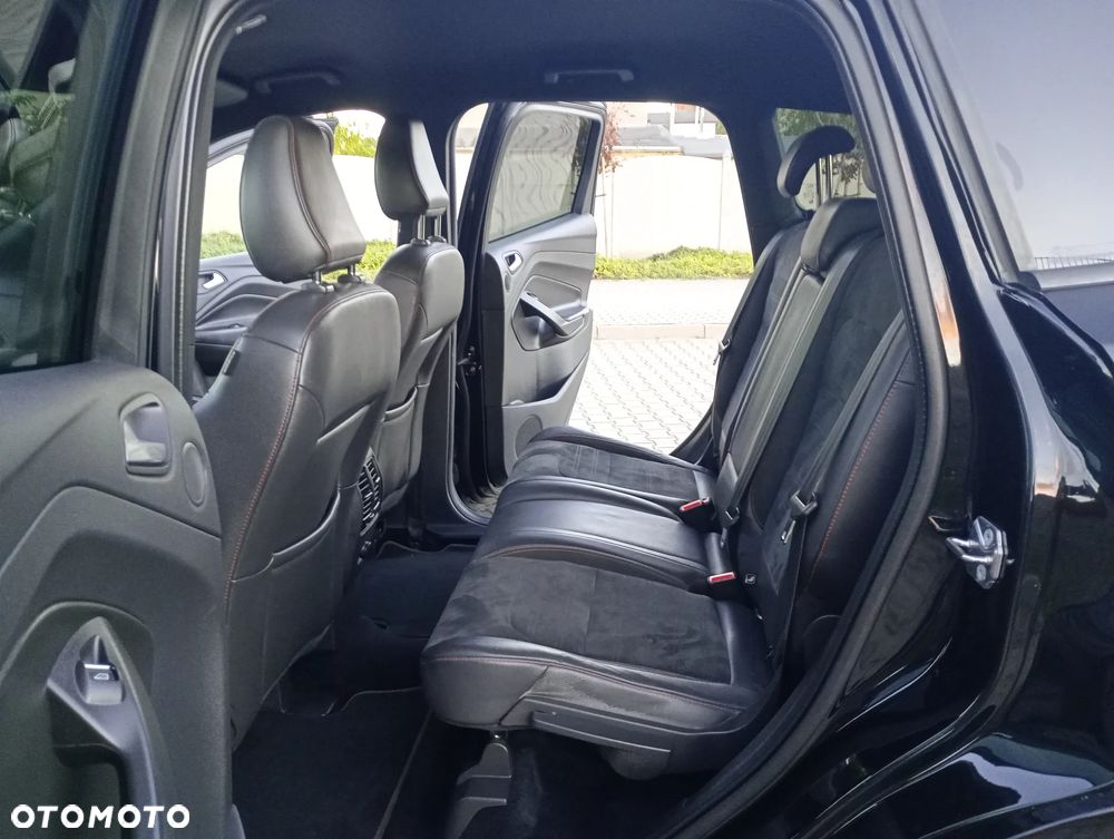Ford Kuga 1.5 EcoBoost 2x4 ST-Line - 16