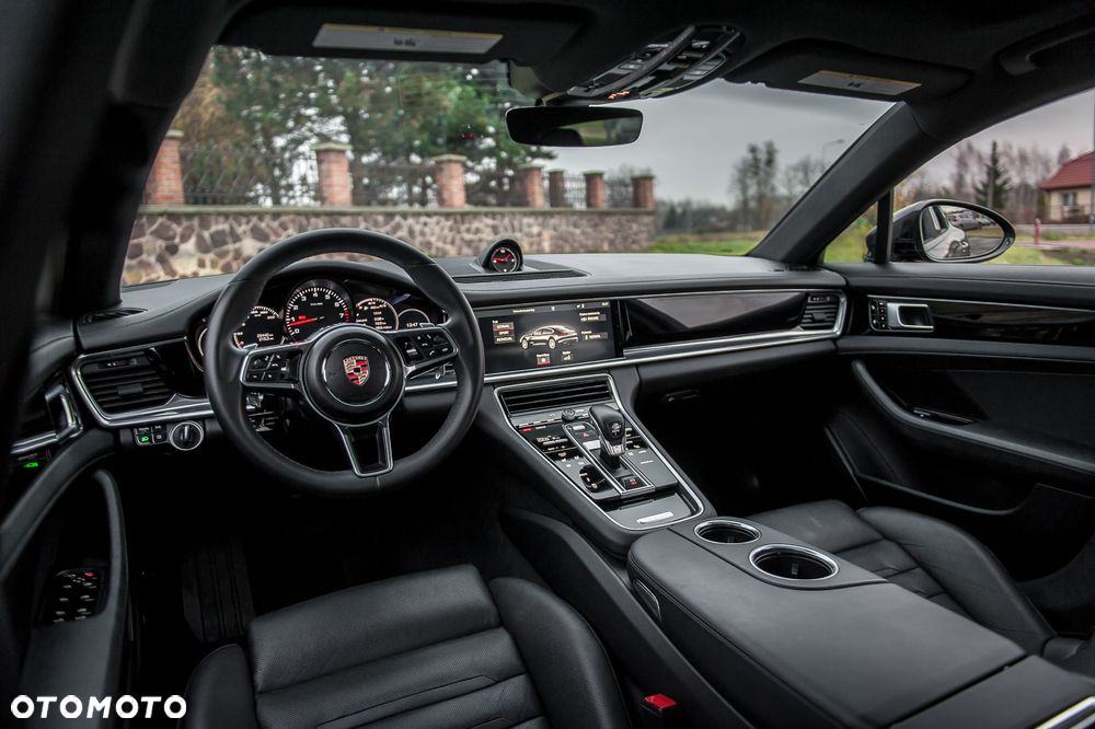 Porsche Panamera 4 GPF Executive - 19