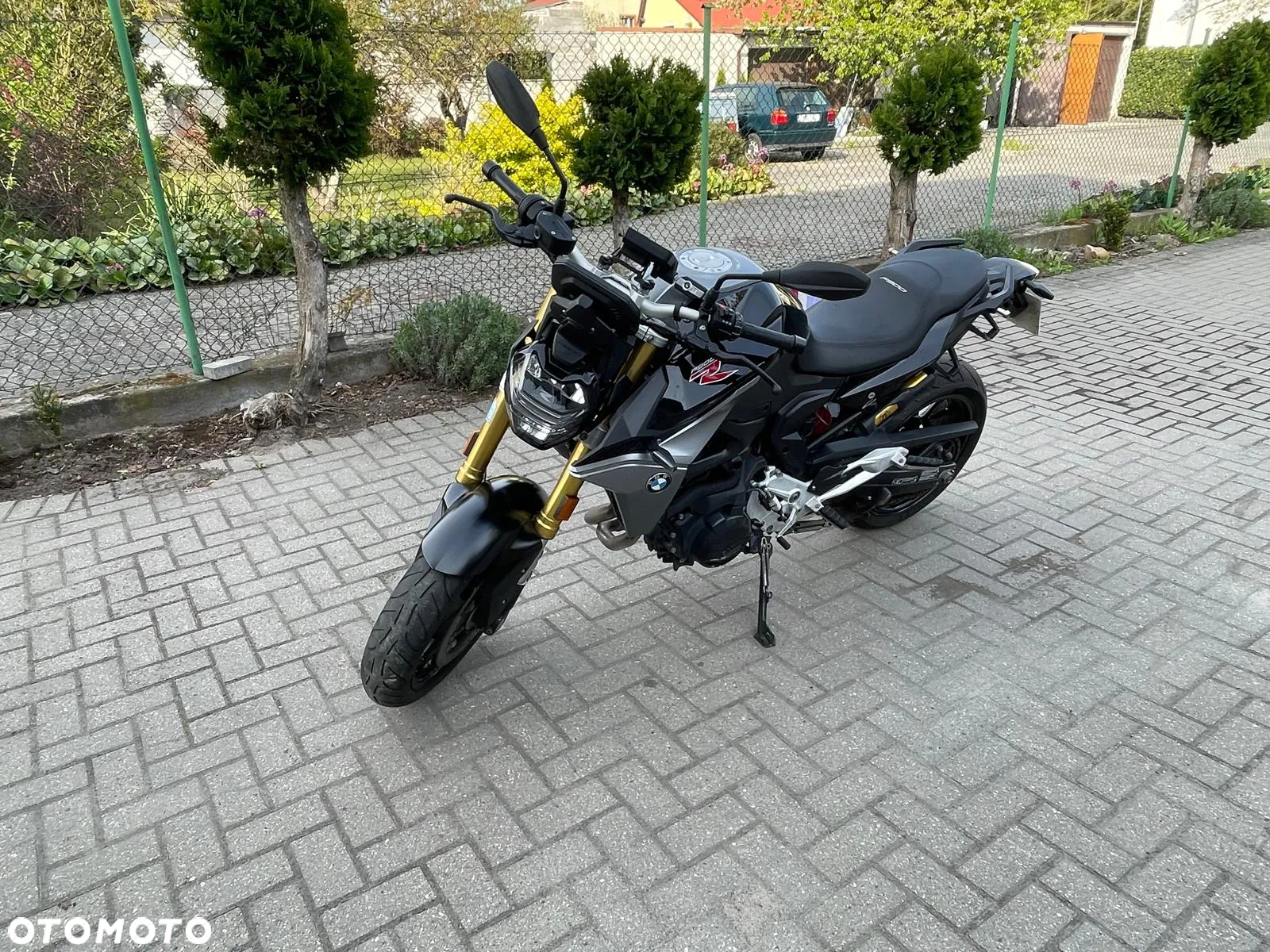 BMW F - 4