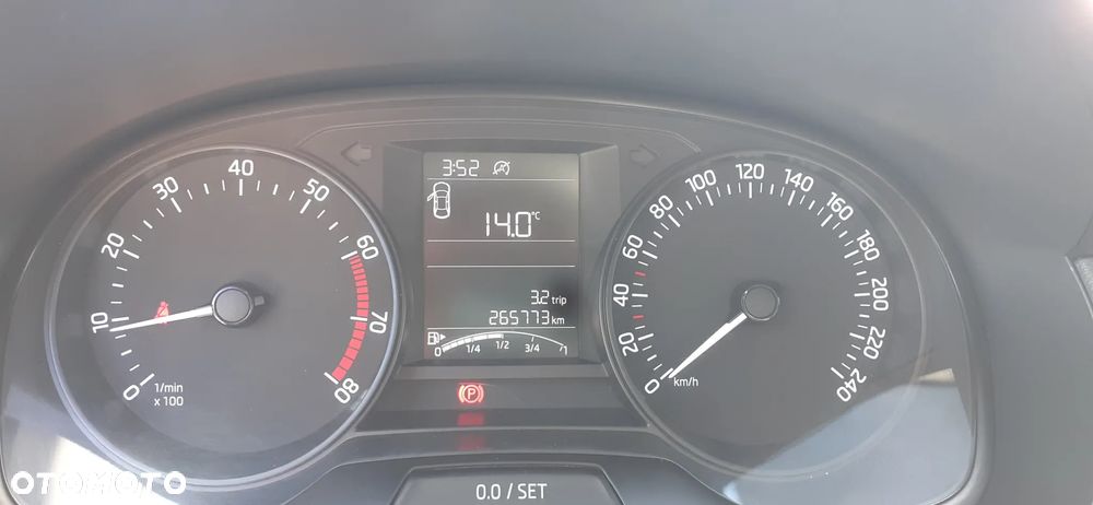Skoda Fabia 1.0 Active - 5