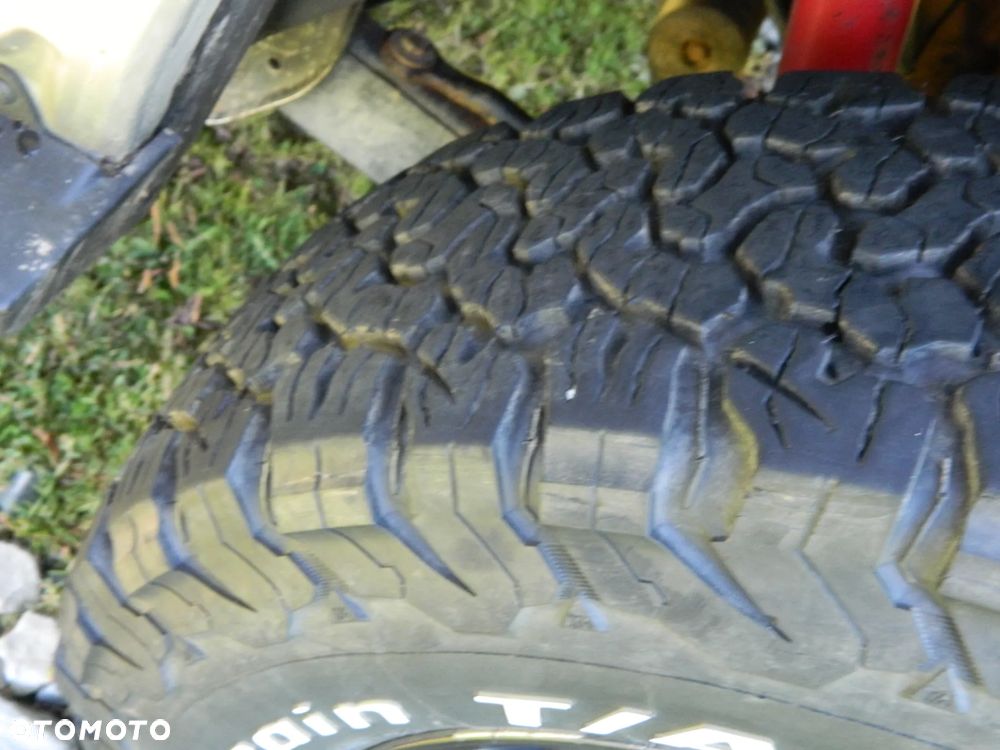Jeep Cherokee - 15