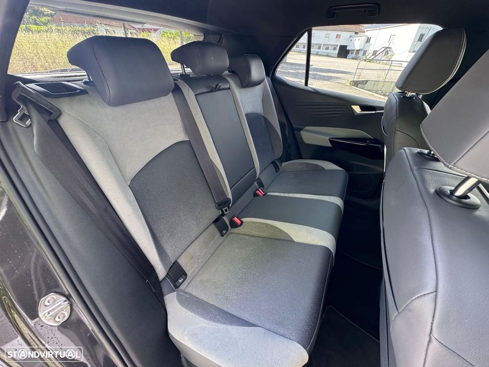 VW ID.3 58 kWh 1st - 37