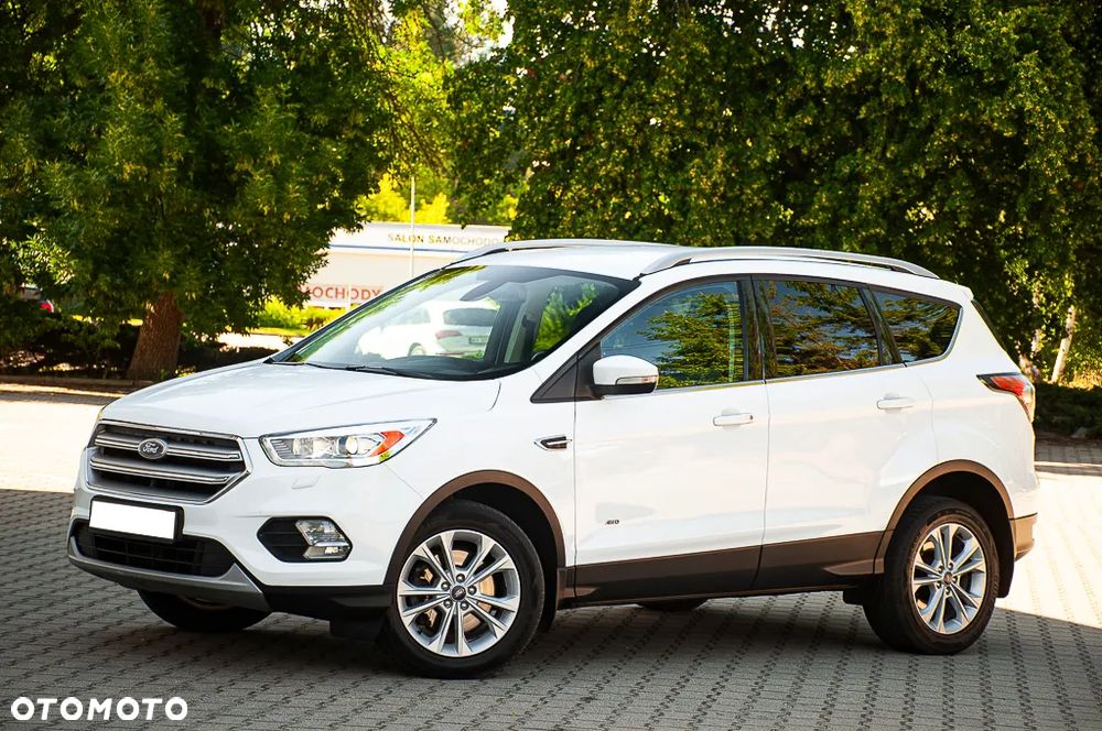Ford Kuga 2.0 TDCi 4x4 Titanium - 4