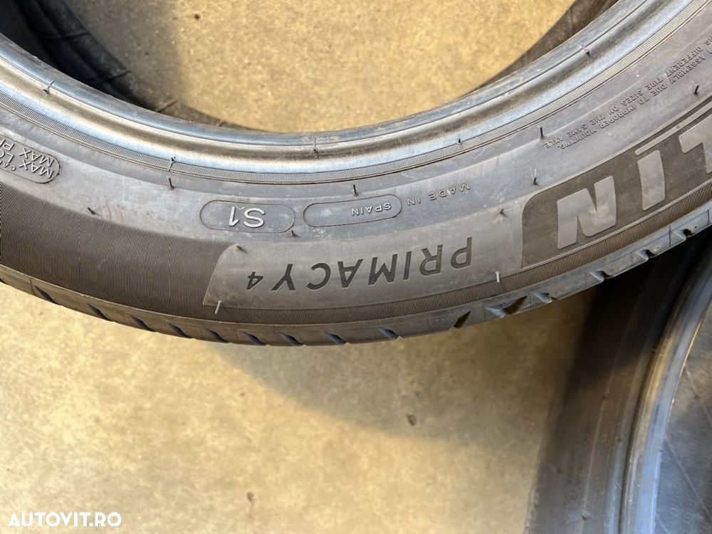 vând 2 anvelope 235/50/19 Michelin de vară ca noi - 7