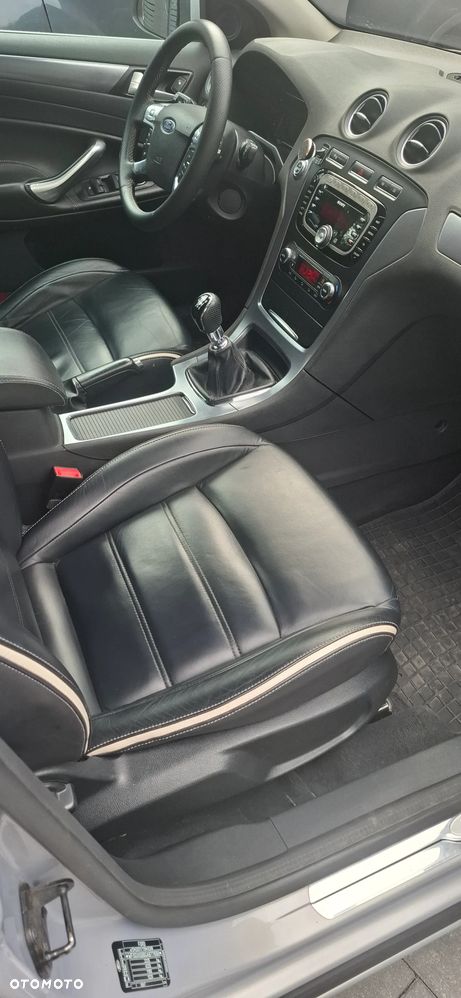 Ford Mondeo 2.0 TDCi Titanium - 9
