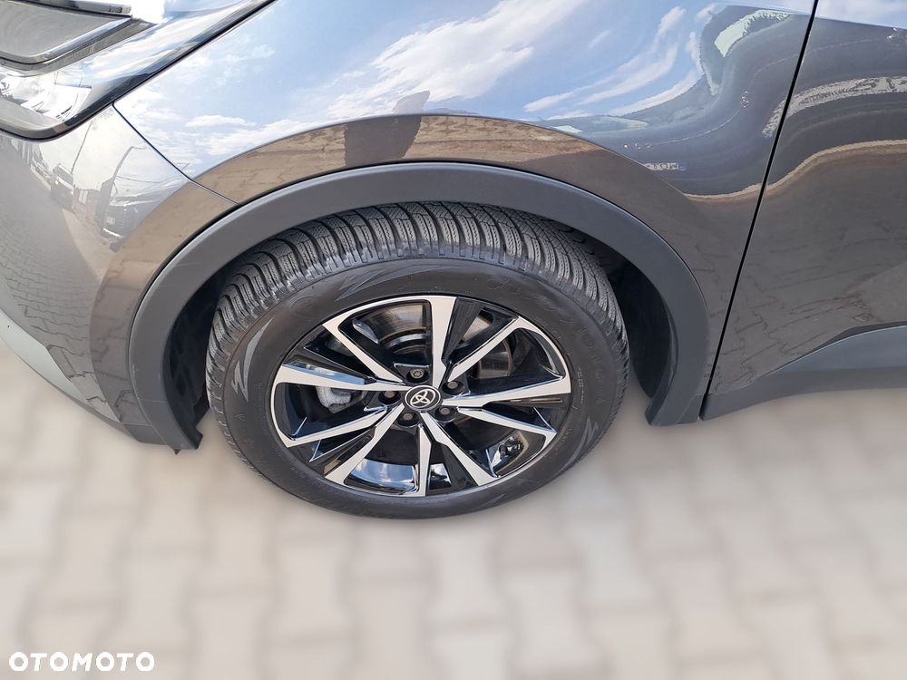 Toyota C-HR - 11