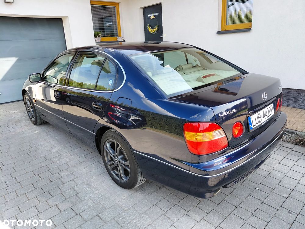 Lexus GS - 4