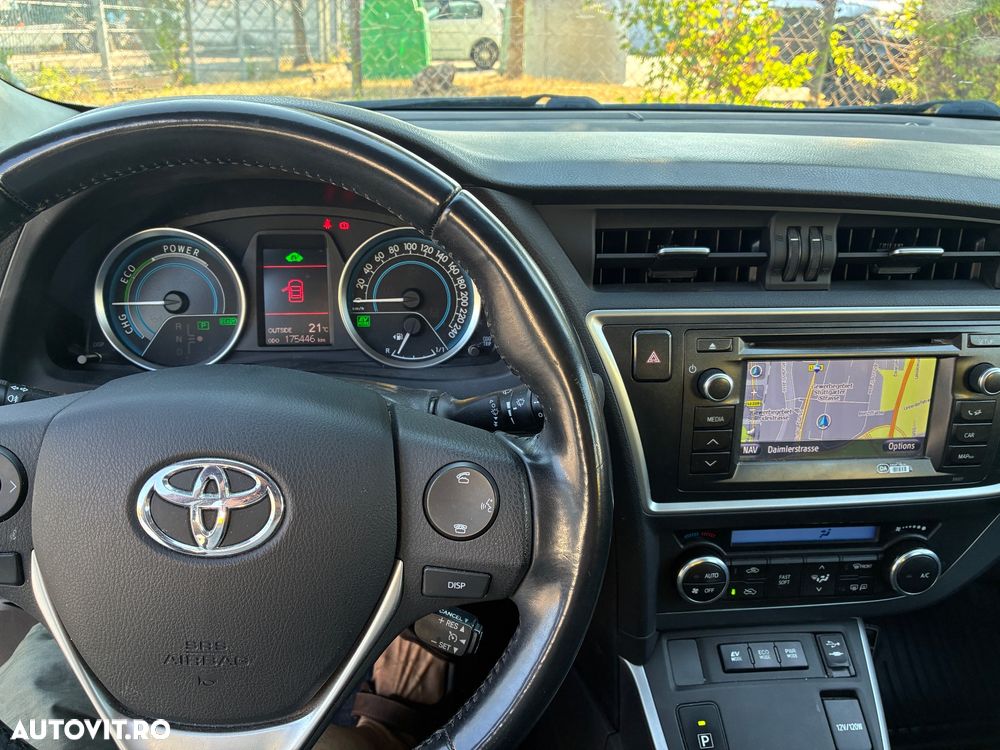 Toyota Auris 1.8 L VVT-i Luna - 12
