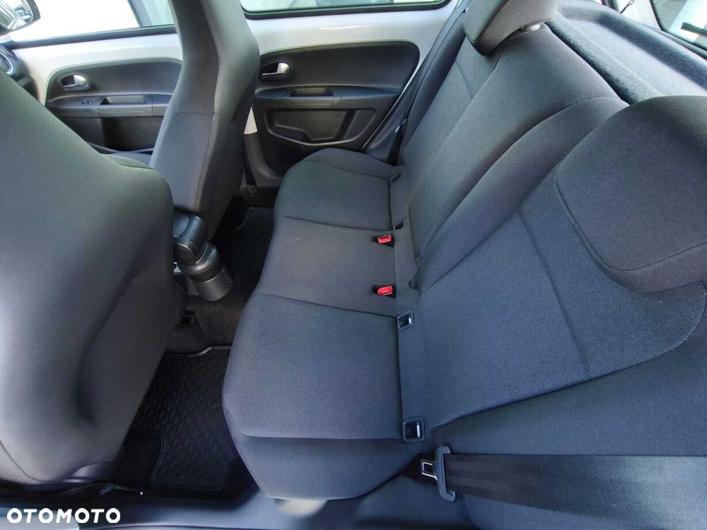 Volkswagen up! 1.0 move - 19