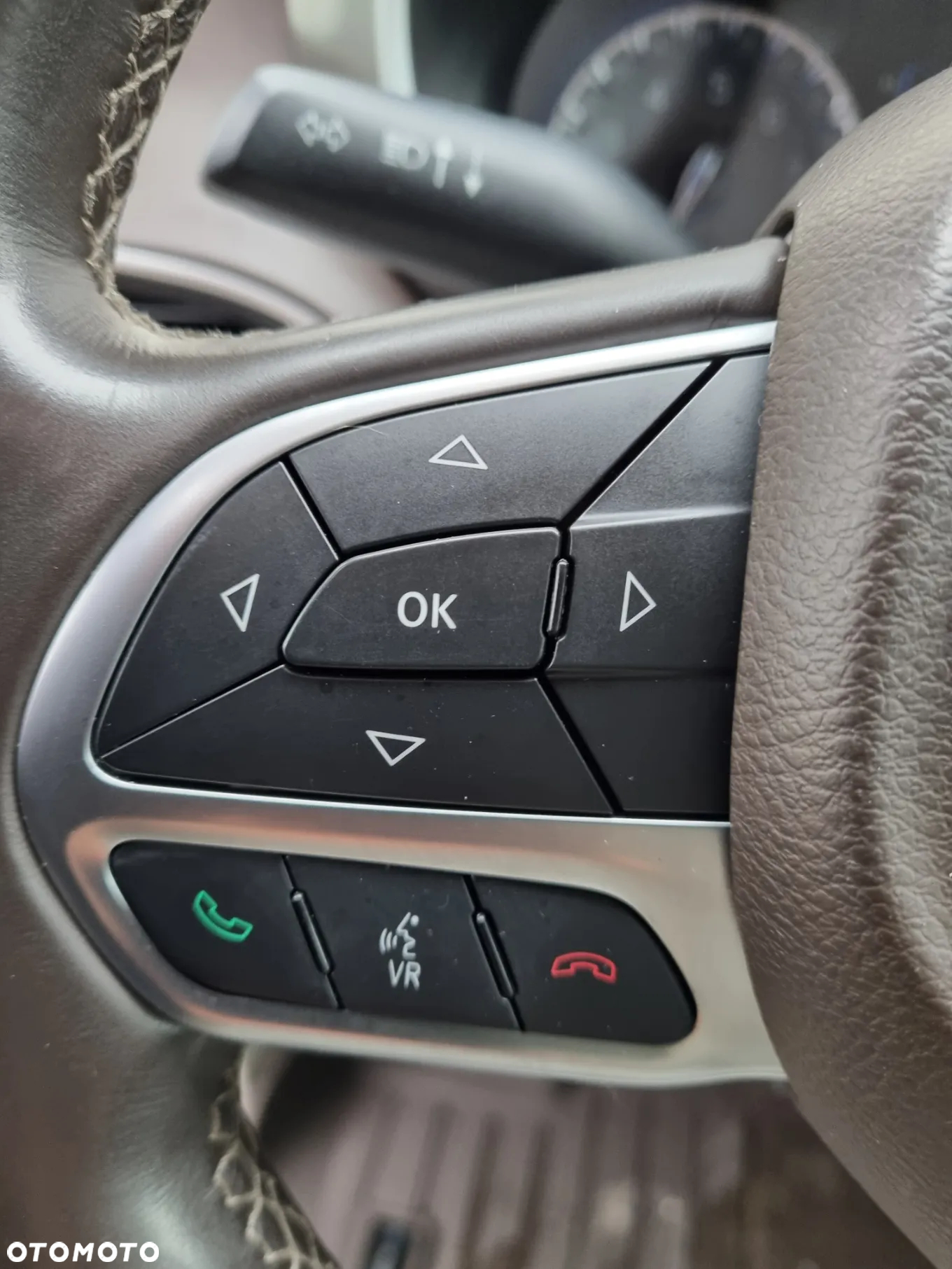 Chrysler Pacifica - 25