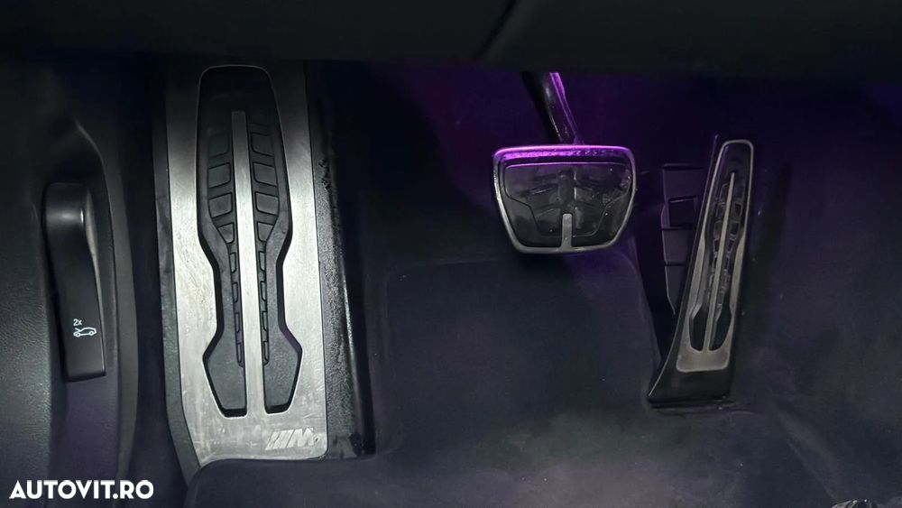 BMW Seria 7 730d xDrive MHEV - 37