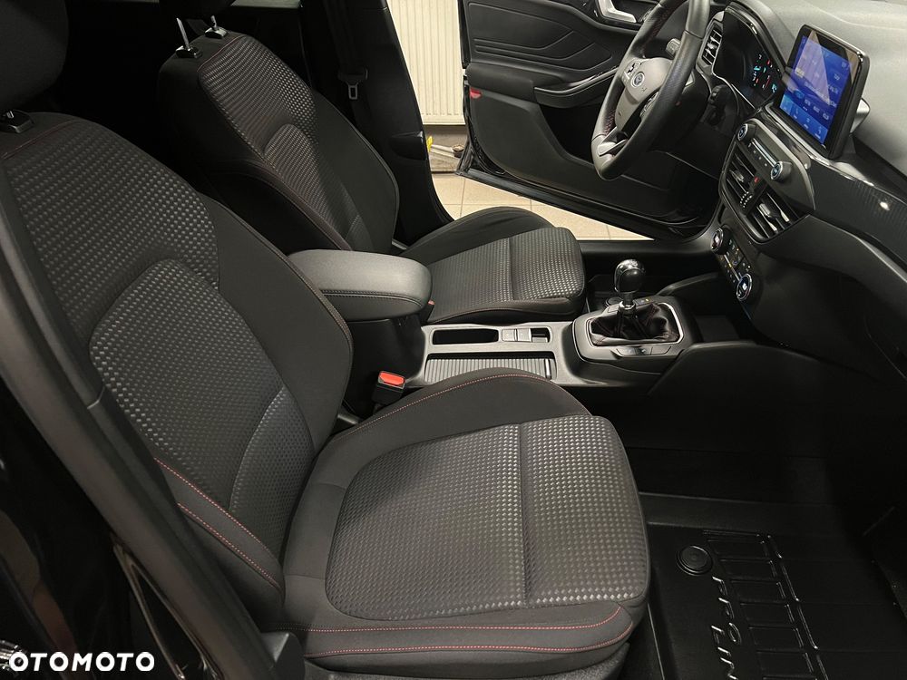 Ford Focus 1.5 EcoBoost ST-Line - 23