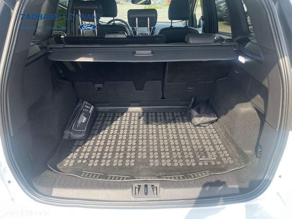 Ford Kuga 1.5 EcoBoost 2x4 ST-Line - 19