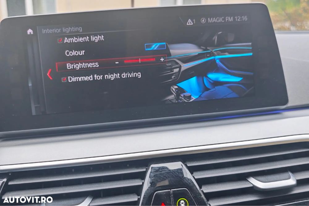 BMW Seria 5 520d AT - 13