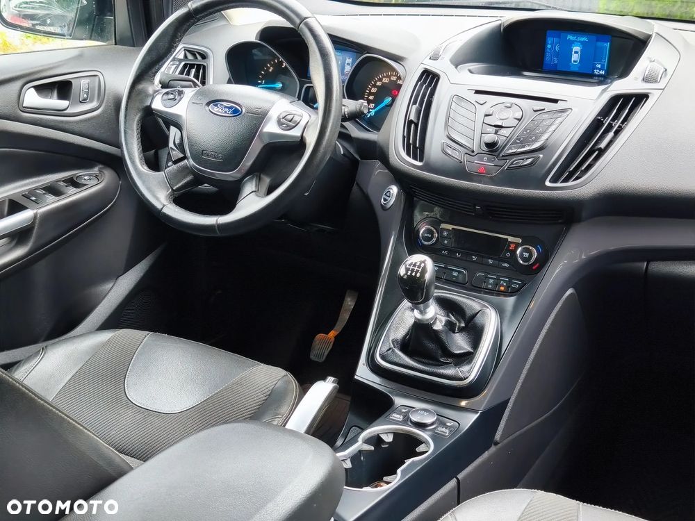 Ford Kuga 2.0 TDCi 4x4 Titanium - 29