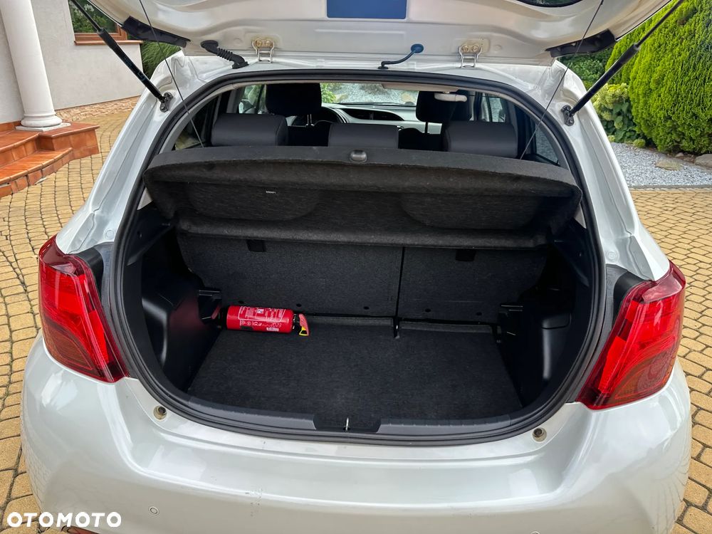 Toyota Yaris - 16