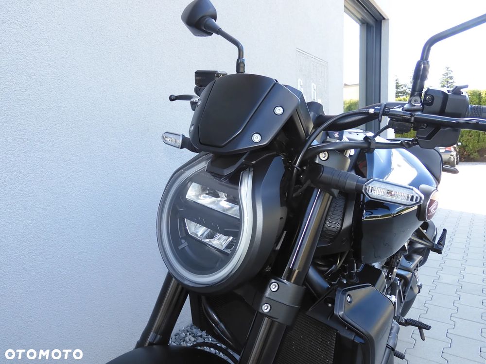 Honda CB - 27