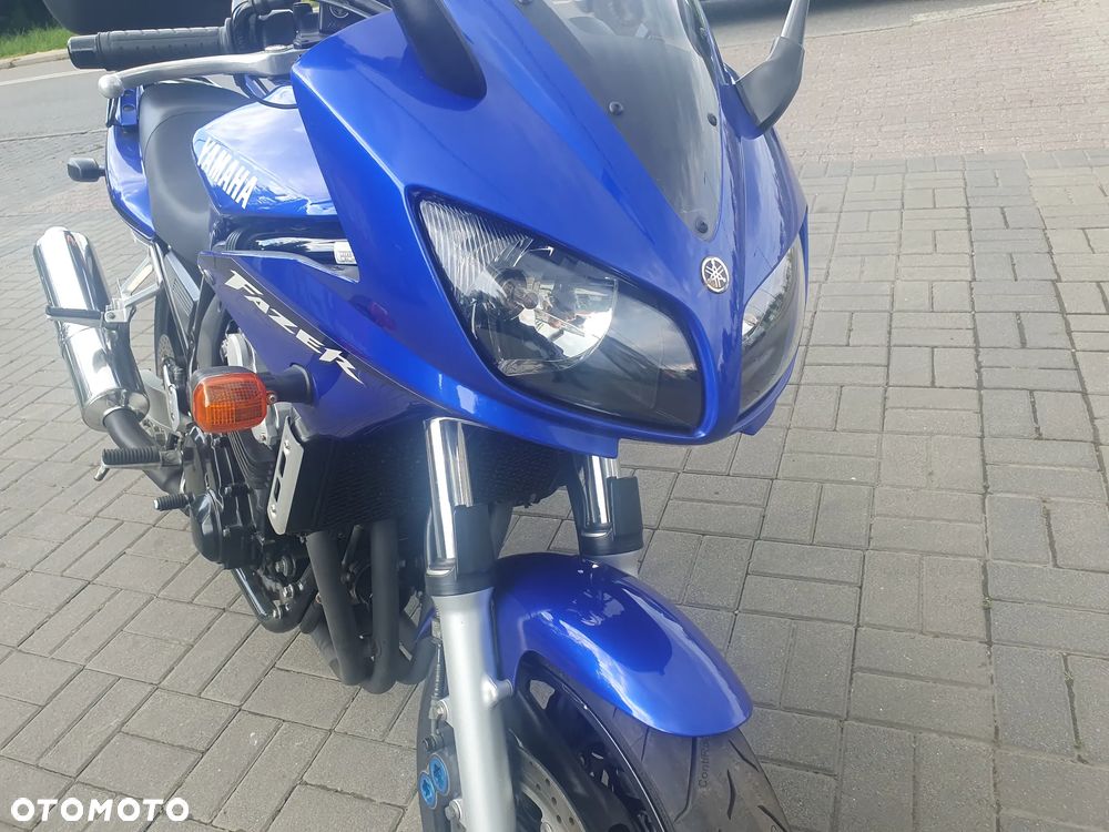 Yamaha FZS - 2