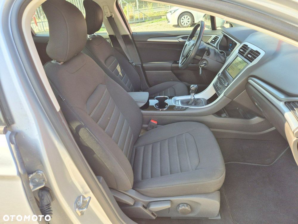Ford Mondeo - 29