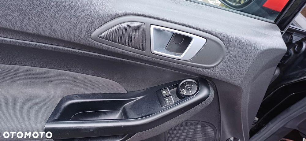 Ford Fiesta 1.0 EcoBoost S&S ST-LINE - 30