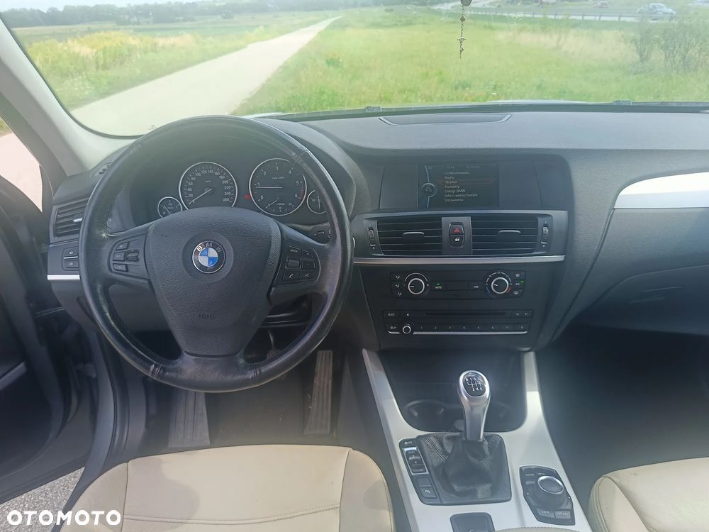 BMW X3 18d sDrive - 8