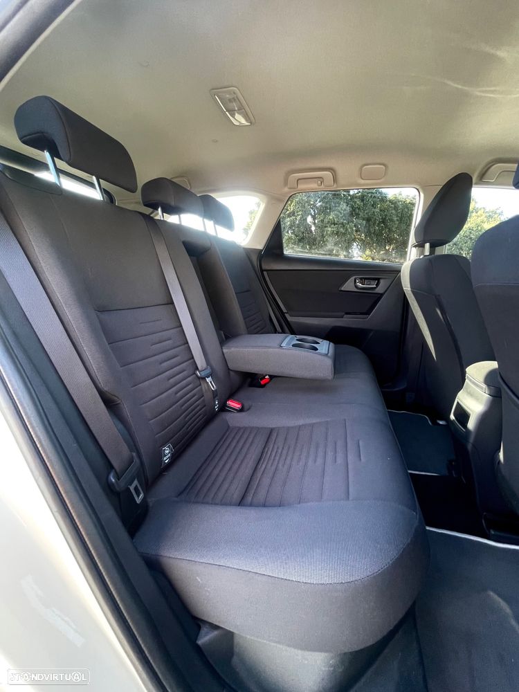 Toyota Auris Touring Sports 1.8 HSD Comfort +P.Sport+Navi - 19